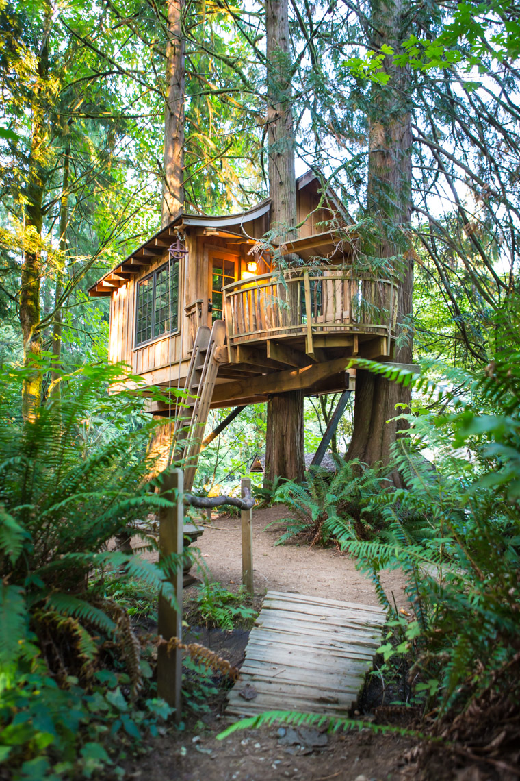 The Upper Pond treehouse at Treehouse Point, Preston WA, USA.